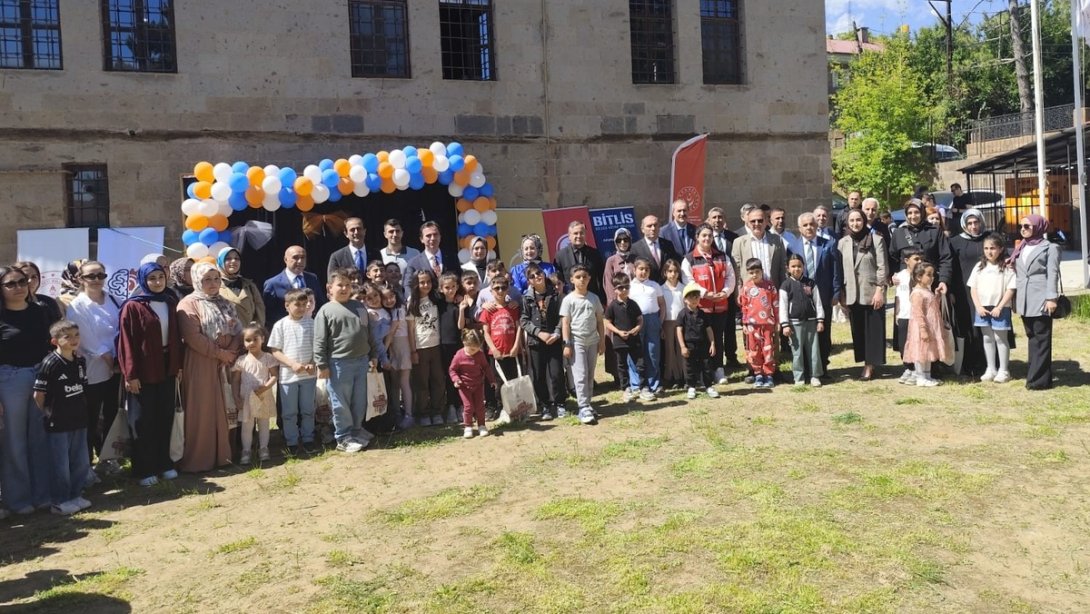 "Bitlis Ailece Kitap  Okuyor" Projesi  Başarıyla Tamamlandı